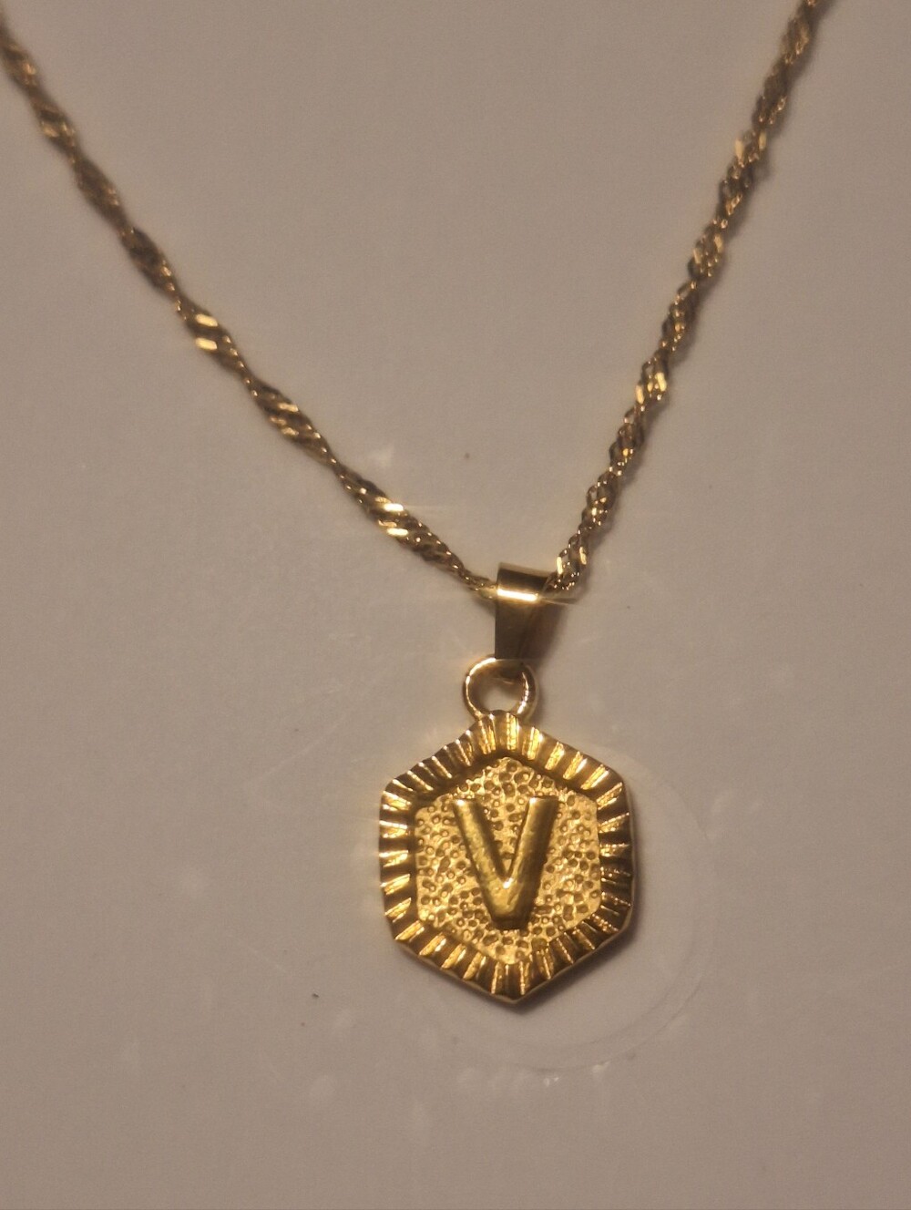 Oak & Ivy Boutique Stainless Gold Tone "V" Initial Adjustable Necklace NWOT